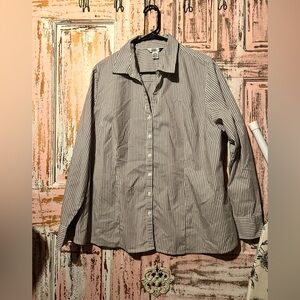 Willowbay Women's Striped Button Down Shirt - Gray and White